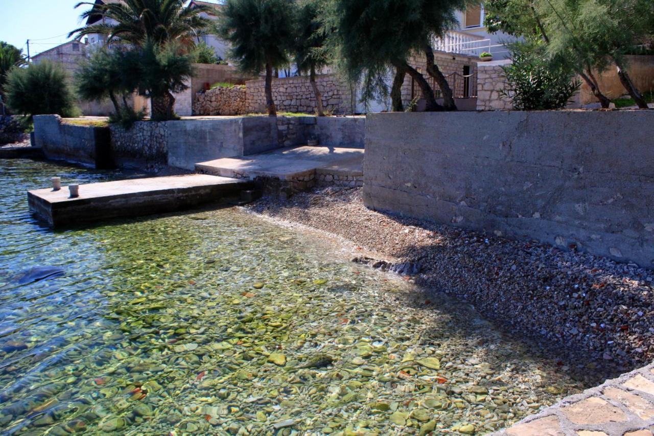 Apartments And Rooms With A Swimming Pool Kali, Ugljan - 14083 Εξωτερικό φωτογραφία