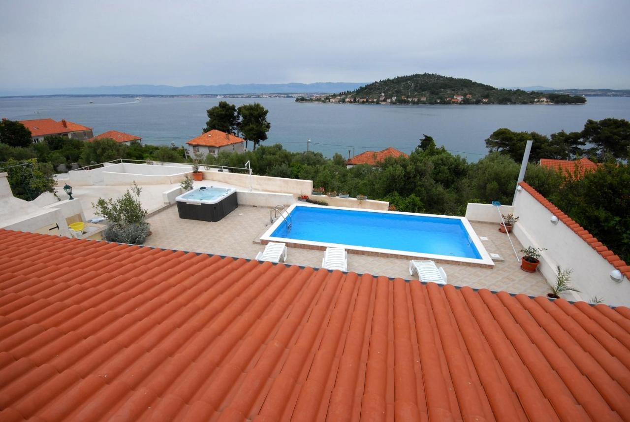 Apartments And Rooms With A Swimming Pool Kali, Ugljan - 14083 Εξωτερικό φωτογραφία