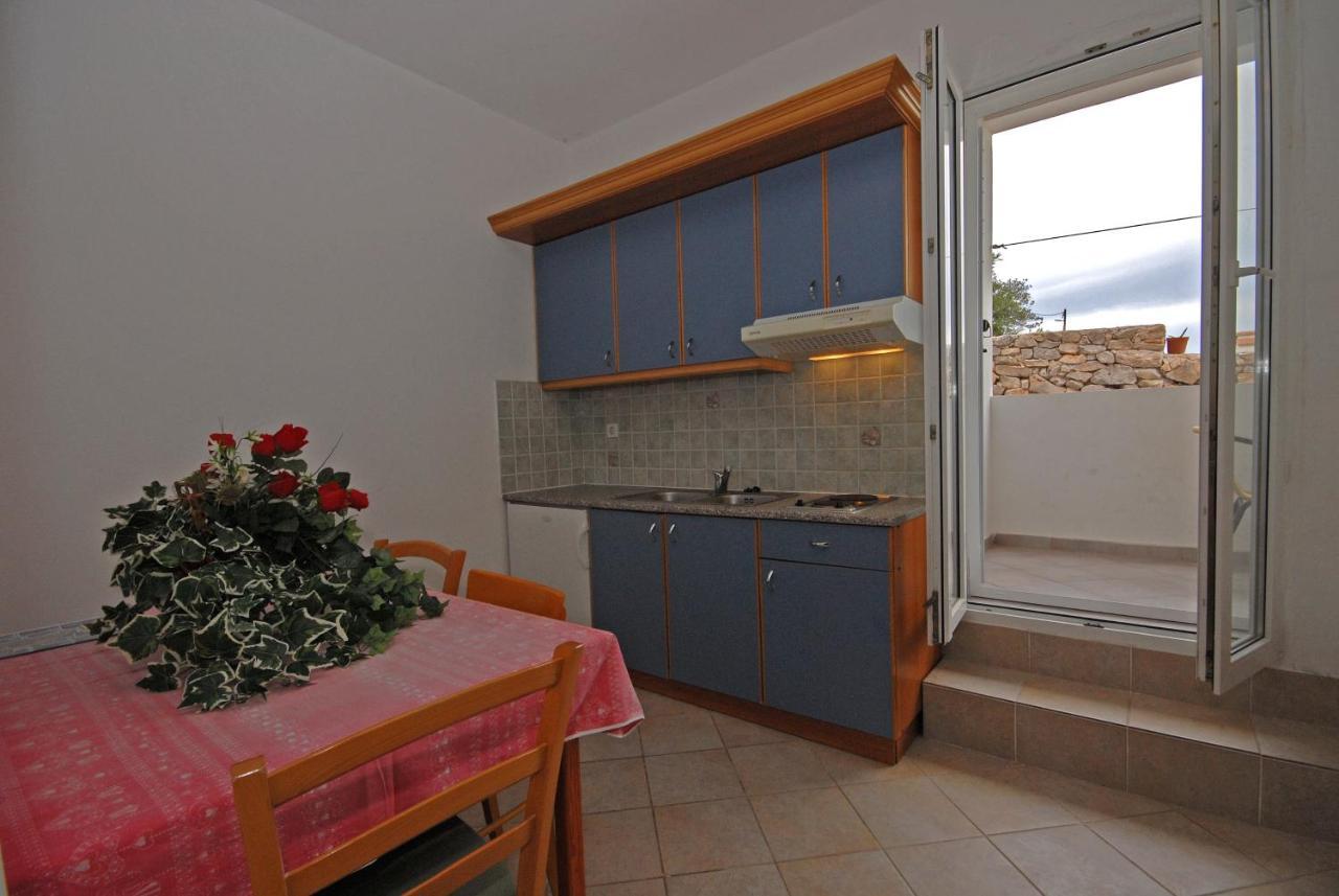 Apartments And Rooms With A Swimming Pool Kali, Ugljan - 14083 Εξωτερικό φωτογραφία