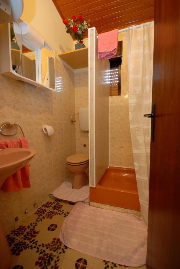 Apartments And Rooms With A Swimming Pool Kali, Ugljan - 14083 Εξωτερικό φωτογραφία
