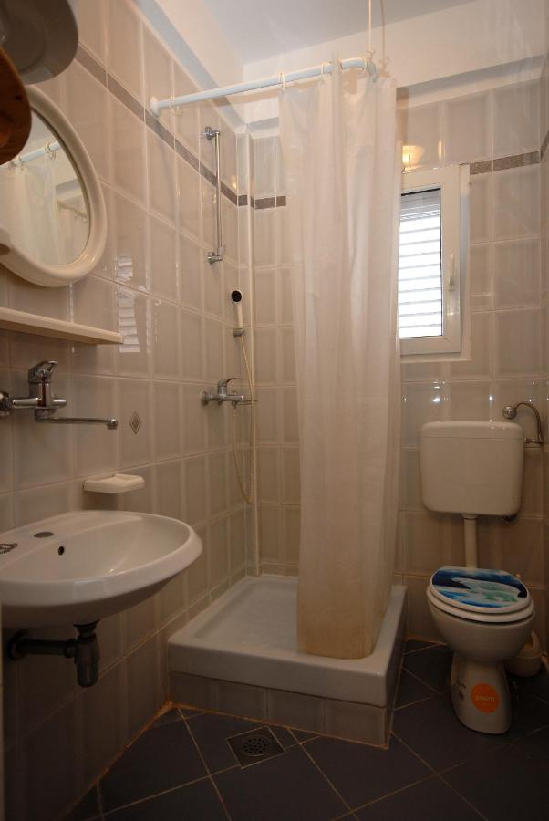 Apartments And Rooms With A Swimming Pool Kali, Ugljan - 14083 Εξωτερικό φωτογραφία